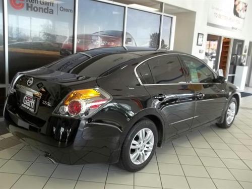 Nissan Altima 2011 photo 1