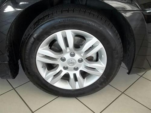 Nissan Altima 2011 photo 2