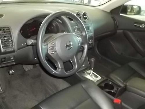 Nissan Altima 2011 photo 3