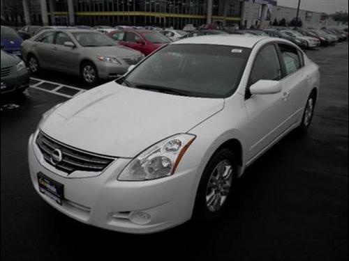 Nissan Altima 2011 photo 2