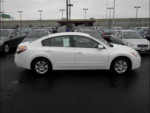 Nissan Altima 2011 photo 3