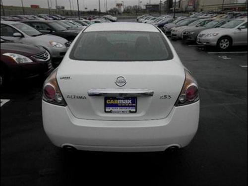 Nissan Altima 2011 photo 5