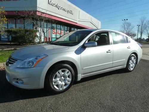 Nissan Altima 4WD Crew Cab 140.5 Laramie Other