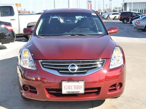 Nissan Altima 2011 photo 1