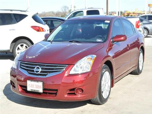 Nissan Altima 2011 photo 2