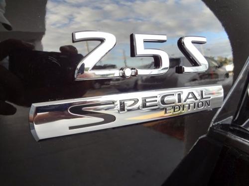 Nissan Altima 2011 photo 1