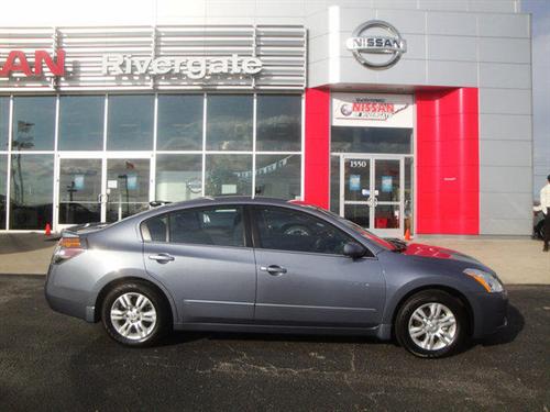 Nissan Altima 2011 photo 1