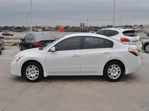 Nissan Altima 2011 photo 3