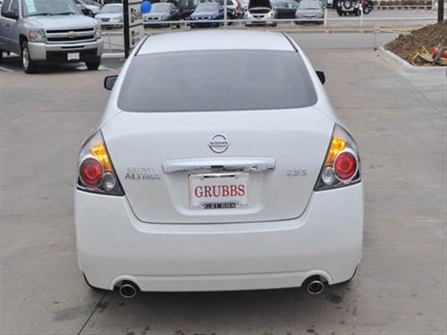 Nissan Altima 2011 photo 5