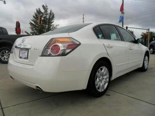 Nissan Altima 2011 photo 4