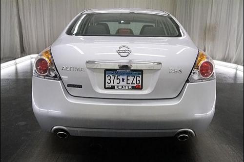 Nissan Altima 2011 photo 5