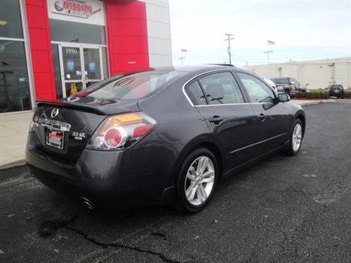 Nissan Altima 4WD Reg Cab 133 Other