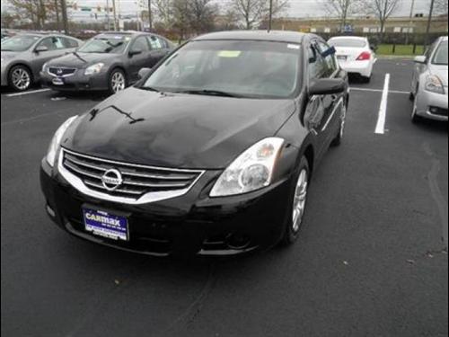 Nissan Altima 2011 photo 2