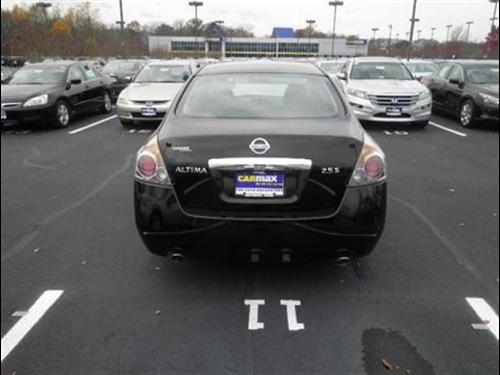 Nissan Altima 2011 photo 5