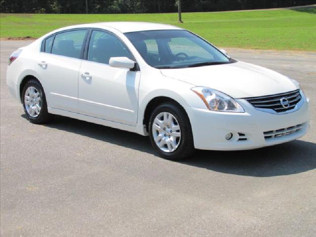 Nissan Altima 2011 photo 4