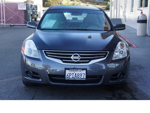 Nissan Altima 2011 photo 2