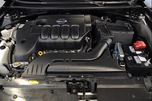 Nissan Altima 2011 photo 4
