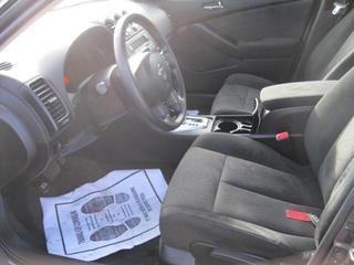 Nissan Altima 2011 photo 2