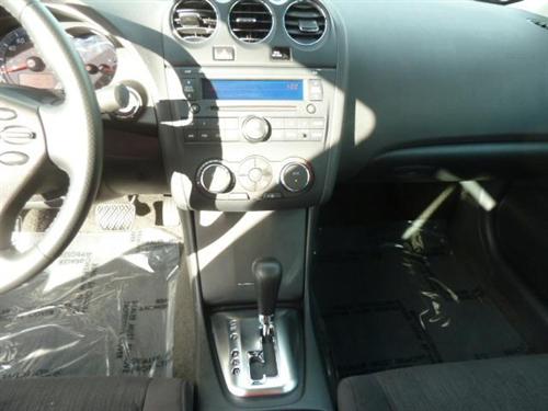Nissan Altima 2011 photo 5