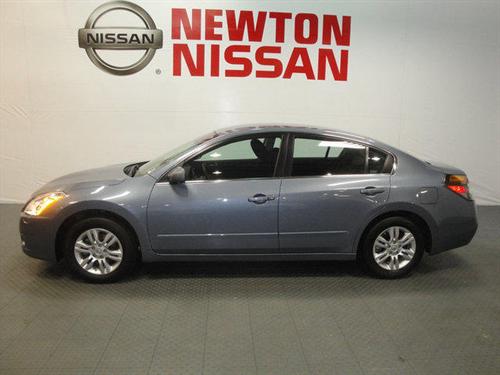 Nissan Altima 2011 photo 3