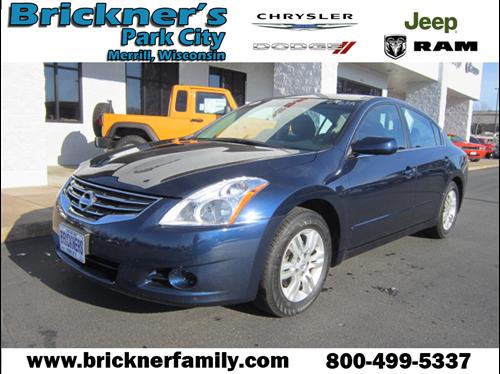 Nissan Altima 2011 photo 1