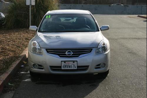 Nissan Altima 2011 photo 3