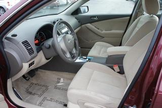 Nissan Altima 2011 photo 1