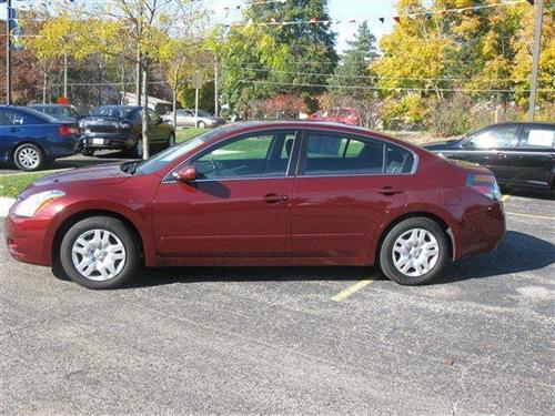 Nissan Altima 2011 photo 1