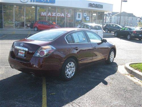 Nissan Altima 2011 photo 4