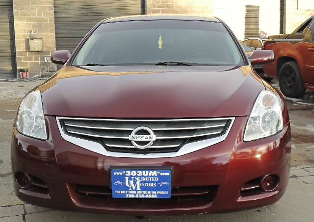 Nissan Altima 2011 photo 1