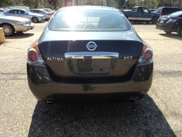 Nissan Altima GS-R Sedan