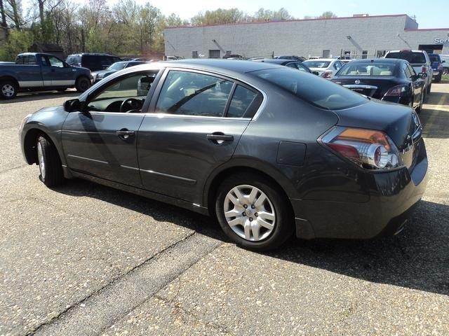 Nissan Altima 2011 photo 1