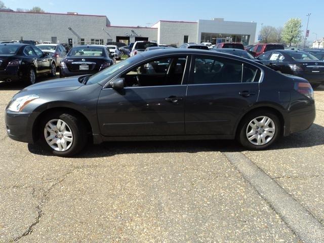 Nissan Altima 2011 photo 3