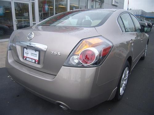Nissan Altima 2011 photo 5