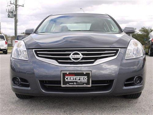Nissan Altima 2011 photo 2