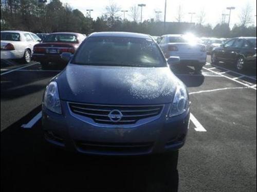 Nissan Altima 2011 photo 1