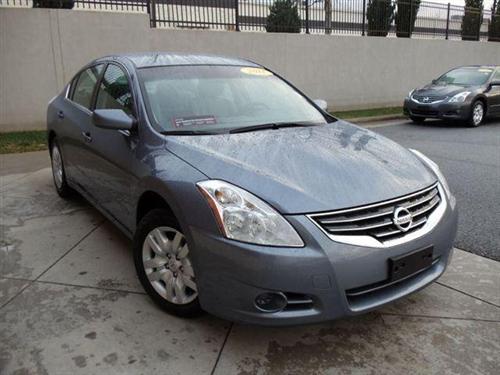 Nissan Altima 2011 photo 2