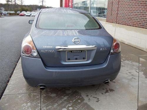 Nissan Altima 2011 photo 4
