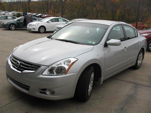 Nissan Altima 2011 photo 2
