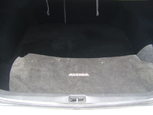 Nissan Altima 2011 photo 3