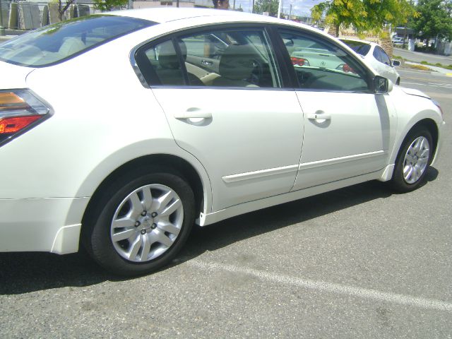 Nissan Altima 2011 photo 4