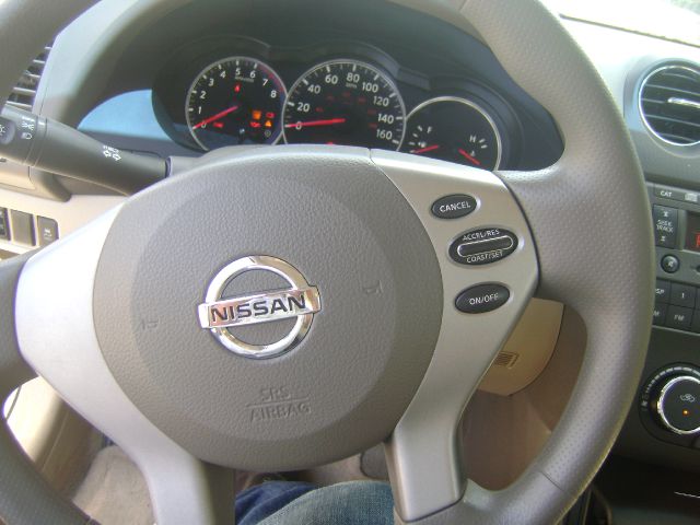 Nissan Altima 2011 photo 6