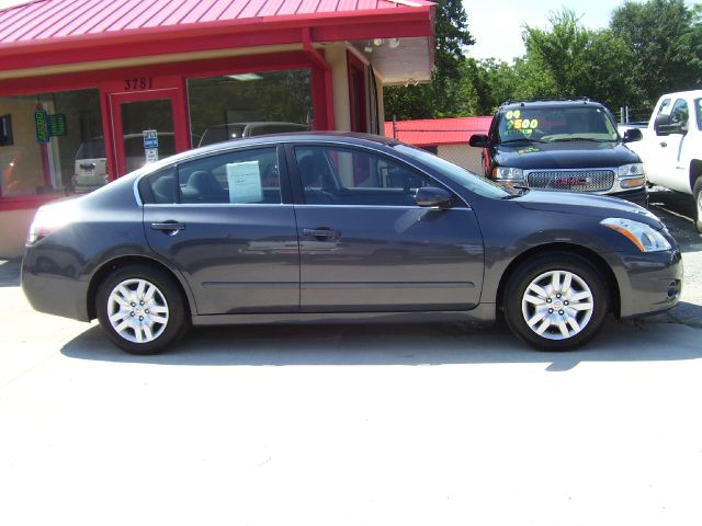 Nissan Altima 2011 photo 3