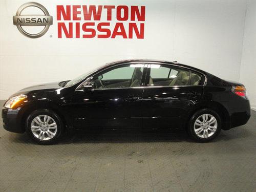 Nissan Altima 2011 photo 3