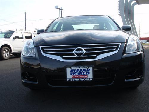 Nissan Altima 2011 photo 2