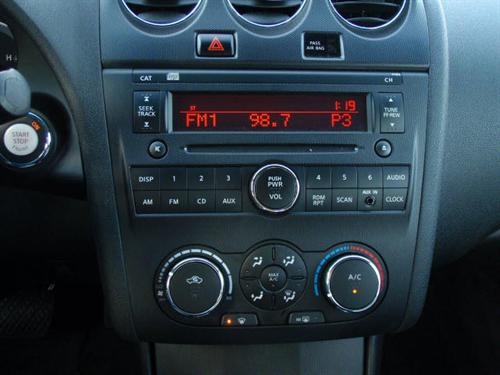 Nissan Altima 2011 photo 4