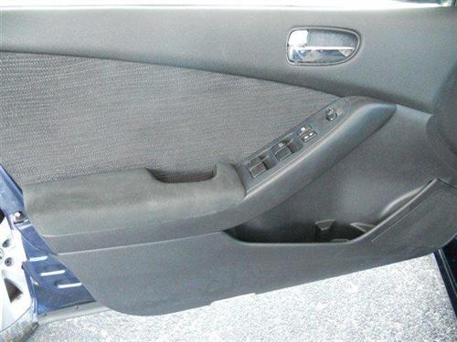 Nissan Altima 2011 photo 3