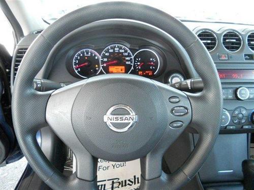 Nissan Altima 2011 photo 4