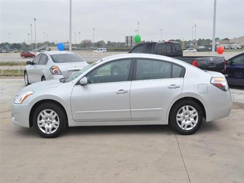 Nissan Altima 2011 photo 3