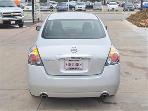 Nissan Altima 2011 photo 5